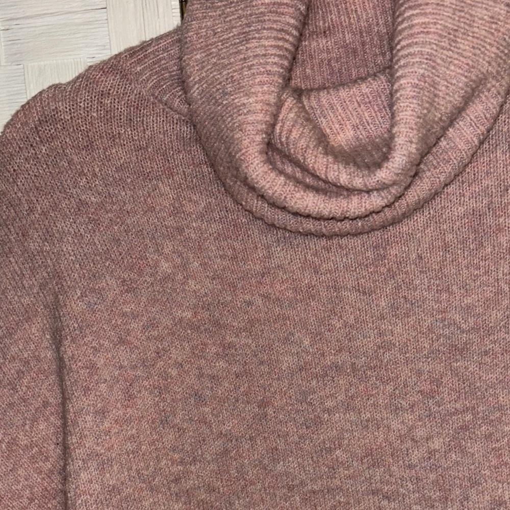 Urban Outfitters Blush Knit Sweater oversized small - Picture 3 of 3